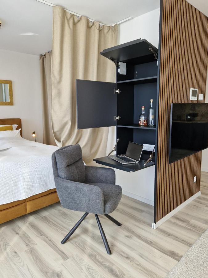7Thheaven Centre Suite Free Parking In The Building Bratislava Exterior photo